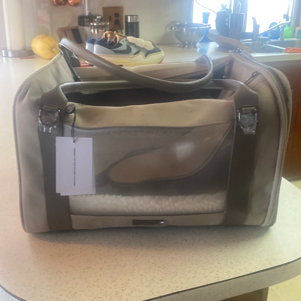 COPY - New with tags max bone city airline pet carrier